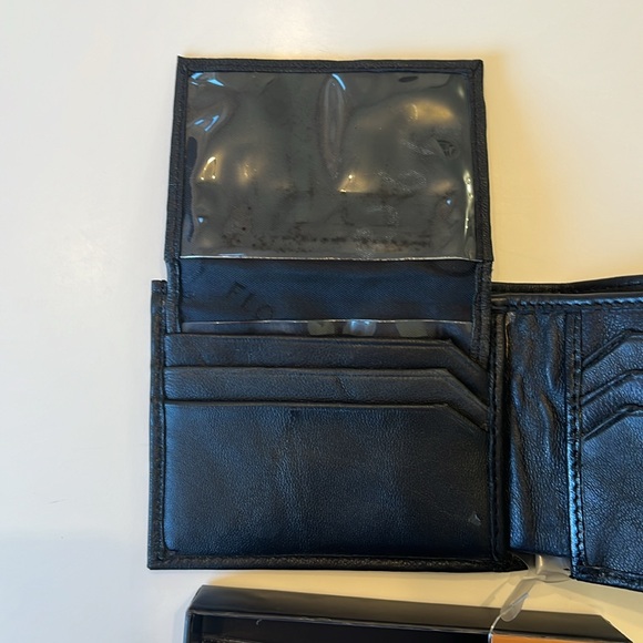 Florsheim Men's Bi-Fold Genuine Black Leather Card Holder Wallet NEW IN BOX - Picture 4 of 7